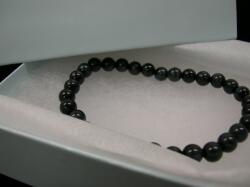 �z�[�N�A�C�u���X���b�g�𔠂ɓ���ċx�e������