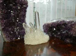 �����N���X�^�[���A���W�X�g�N���X�^�[�ň͂�